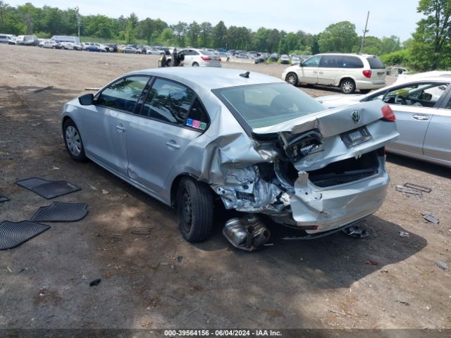 3VW2K7AJ9FM296075 Volkswagen Jetta 2.0l S