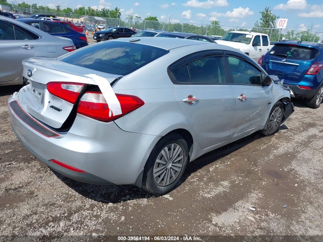KIA FORTE LX 2015 KNAFK4A63F5412937 Image 4