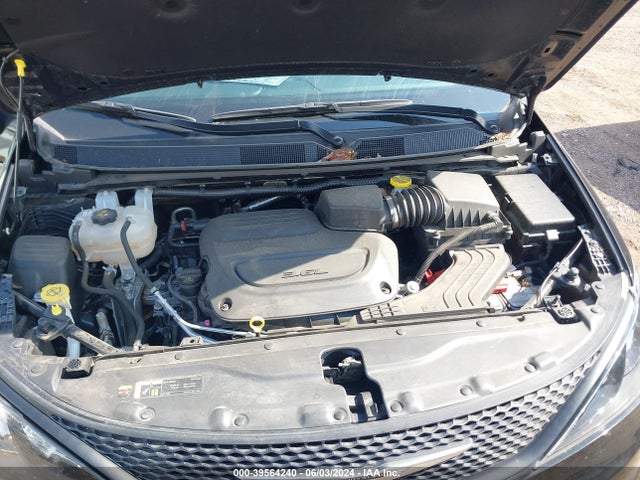 2C4RC1CG0PR606377 Chrysler Voyager Lx