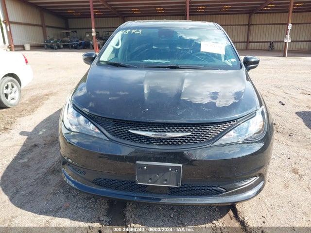 2C4RC1CG0PR606377 Chrysler Voyager Lx