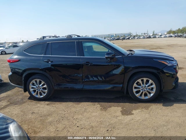 Toyota Highlander Limited 2023 5TDKDRAH5PS522202 Image 14