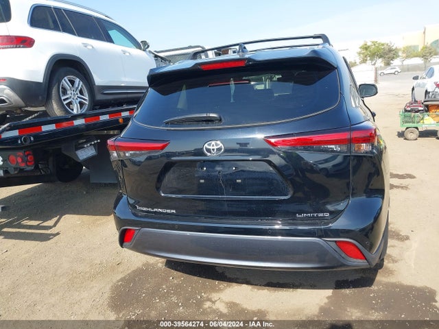 Toyota Highlander Limited 2023 5TDKDRAH5PS522202 Image 17