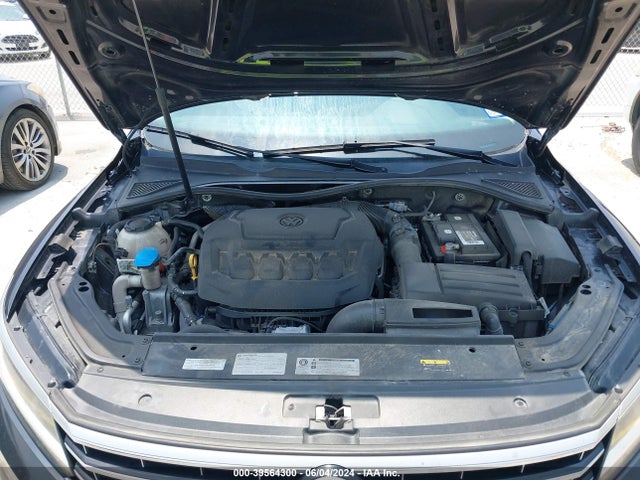 1VWBA7A31JC036185 Volkswagen Passat 2.0t Se