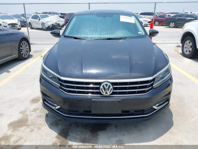 1VWBA7A31JC036185 Volkswagen Passat 2.0t Se