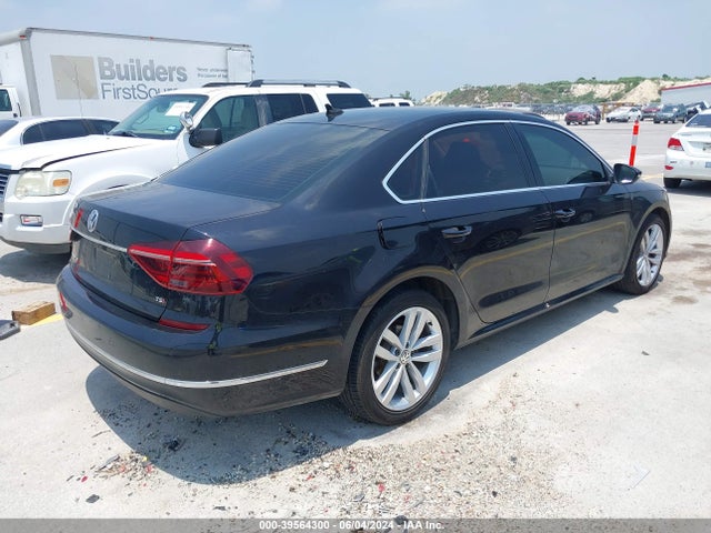 1VWBA7A31JC036185 Volkswagen Passat 2.0t Se