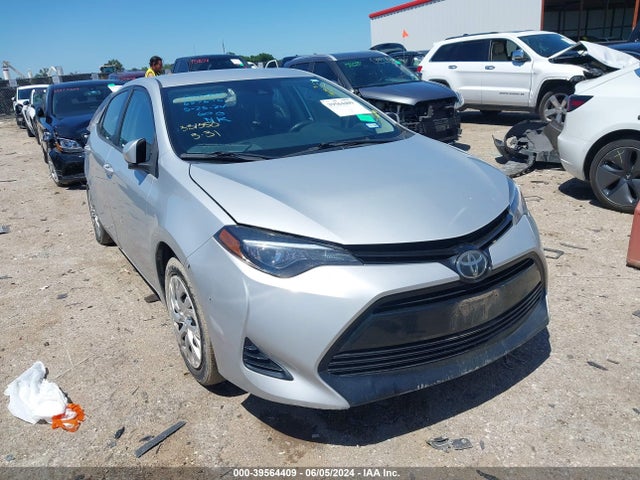 Toyota COROLLA LE 2017 2T1BURHE7HC934238 zdjęcie główne