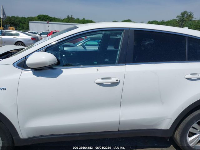 KNDPMCAC1J7368435 KIA Sportage Lx