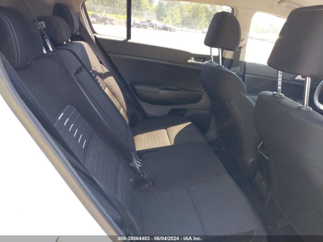 KNDPMCAC1J7368435 KIA Sportage Lx