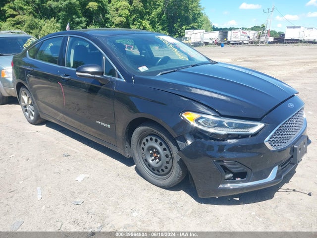 2019 3FA6P0RUXKR106749 main image