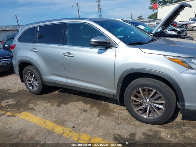 Toyota Highlander Xle 2019 5TDJZRFH8KS604505 Image 13