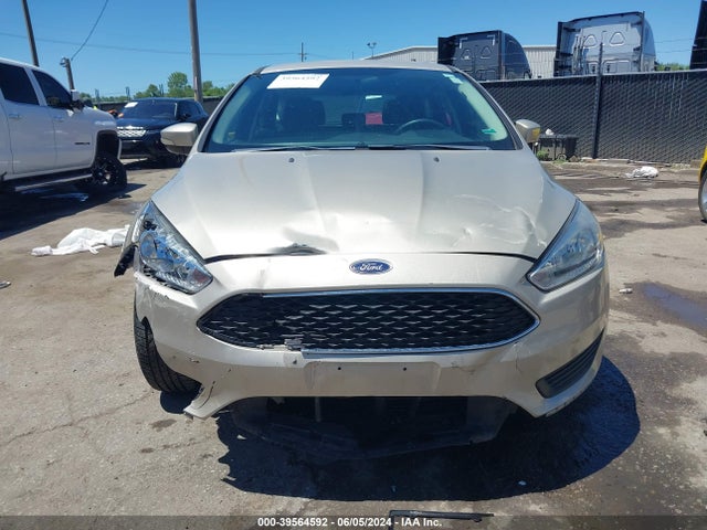 Ford FOCUS SE 2018 1FADP3K29JL312059 Image 12