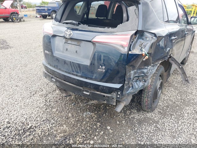 Продажа на аукционе авто 2017 Toyota Rav4 Le, vin: JTMBFREV0HJ146615, номер лота: 39564703