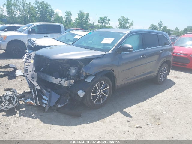 Toyota Highlander Xle 2017 5TDJZRFH6HS440308 Image 2
