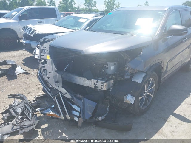 Toyota Highlander Xle 2017 5TDJZRFH6HS440308 Image 6
