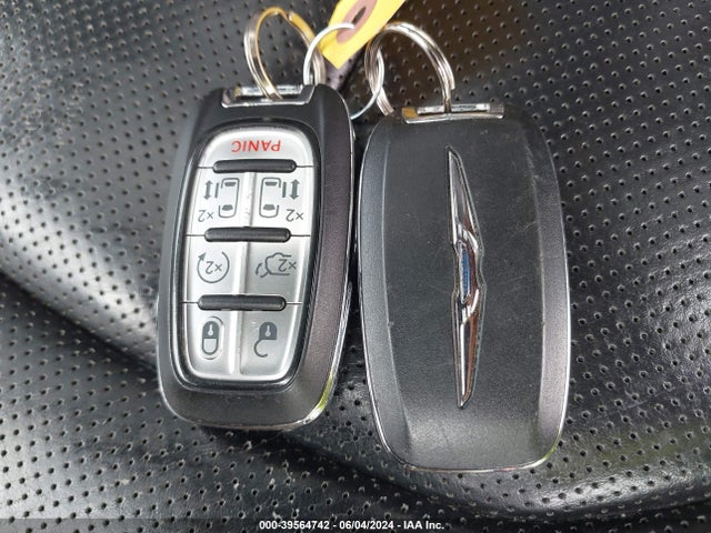 2C4RC1GG1KR745923 Chrysler Pacifica Limited