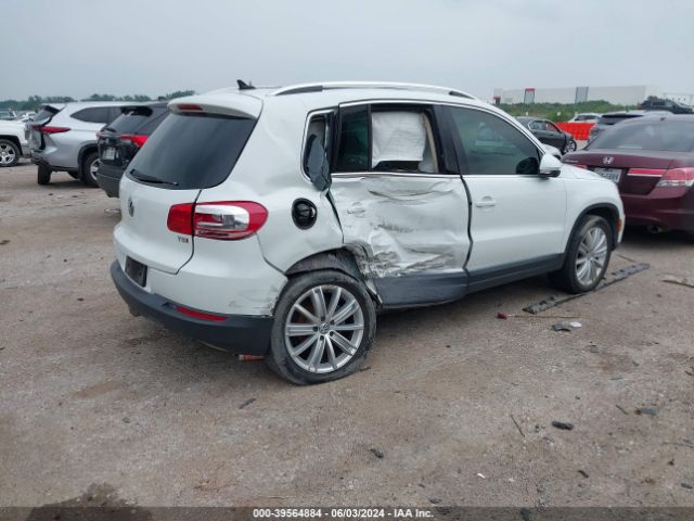 WVGAV7AX0GW555740 Volkswagen TIGUAN SE