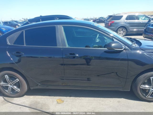 3KPA24ABXJE082057 KIA RIO S