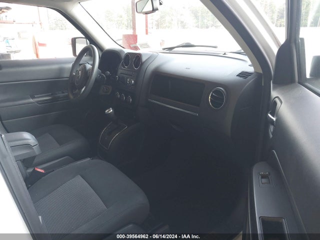 1C4NJPBA9HD145804 Jeep Patriot Sport Fwd