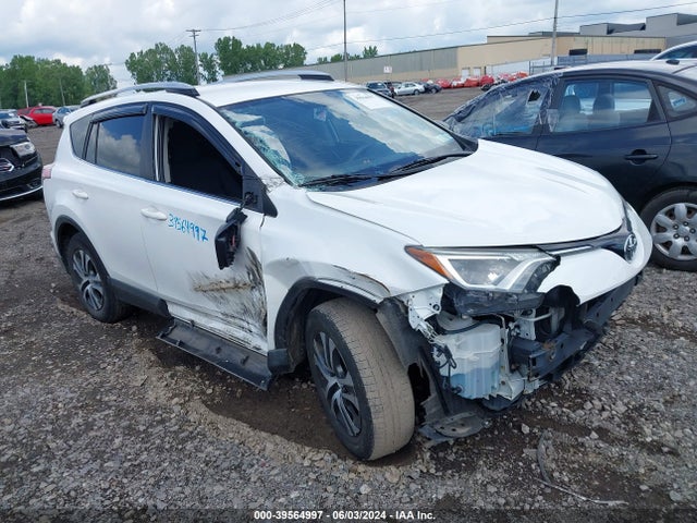 Toyota RAV4 LE 2016 JTMBFREV9GD180100 главное изображение