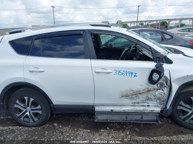 Toyota RAV4 LE 2016 JTMBFREV9GD180100 Image 13