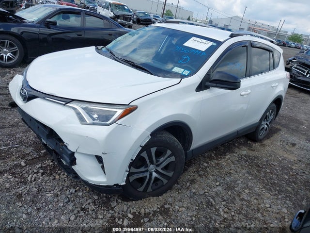 Toyota RAV4 LE 2016 JTMBFREV9GD180100 Image 2