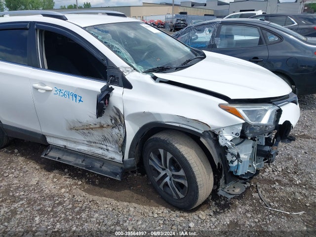 Toyota RAV4 LE 2016 JTMBFREV9GD180100 Image 6