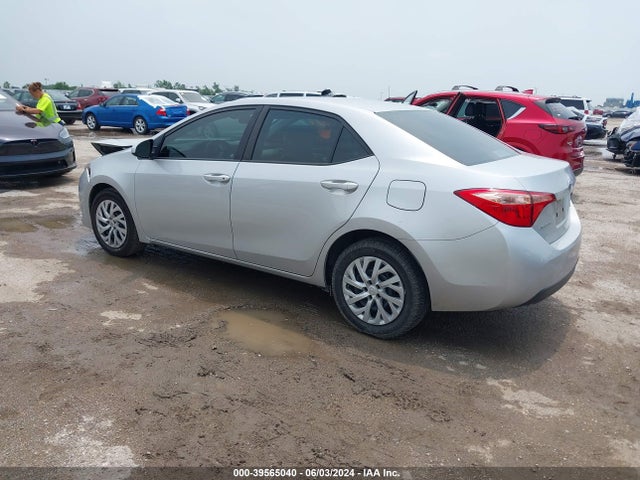 Toyota COROLLA LE 2017 5YFBURHE7HP719135 Image 3