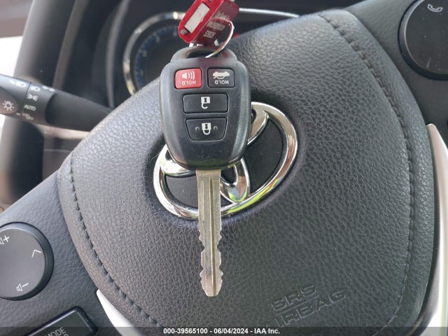 Toyota COROLLA LE 2017 5YFBURHE5HP673708 Image 11