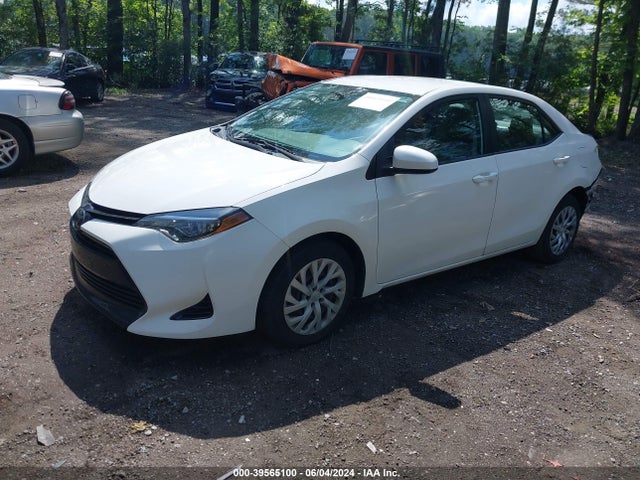 Toyota COROLLA LE 2017 5YFBURHE5HP673708 Image 2