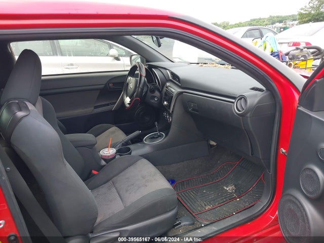 JTKJF5C74FJ001902 Scion TC