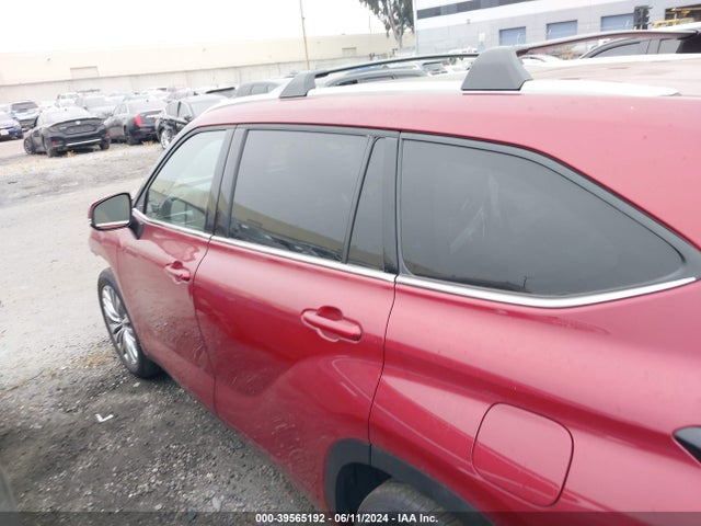 Toyota Highlander Platinum 2023 5TDKDRAH2PS043963 Image 15