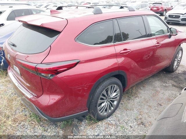 Toyota Highlander Platinum 2023 5TDKDRAH2PS043963 Image 4