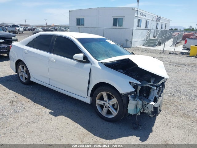 2014 4T1BF1FK1EU469860 main image