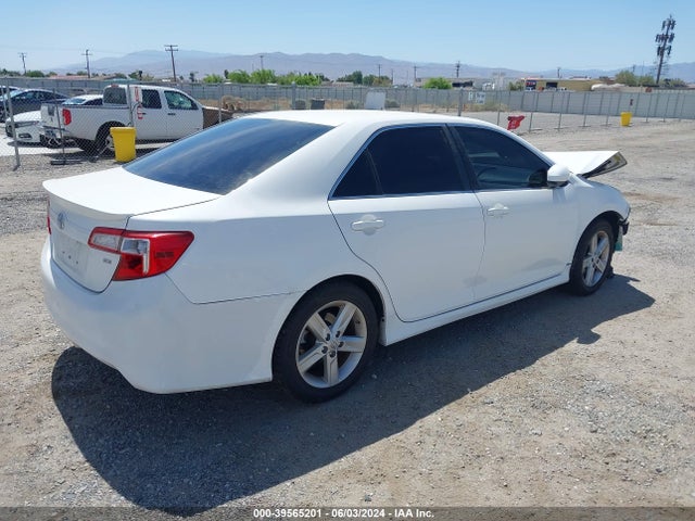 Toyota CAMRY SE 2014 4T1BF1FK1EU469860 Image 4
