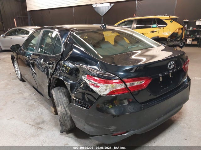 Toyota CAMRY LE 2020 4T1C11AK2LU872706 Image 3