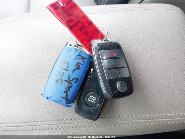 KNDPNCAC0J7372828 KIA Sportage Ex