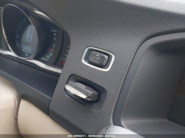 YV140MFK2F2355499 Volvo S60 T5 Premier