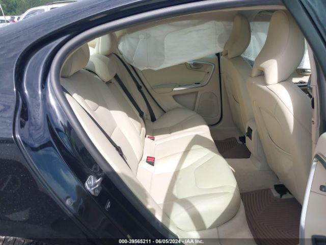 YV140MFK2F2355499 Volvo S60 T5 Premier