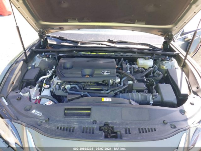 58ADA1C11PU027952 Lexus ES 300H
