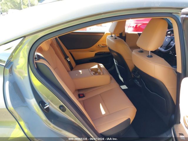 58ADA1C11PU027952 Lexus ES 300H