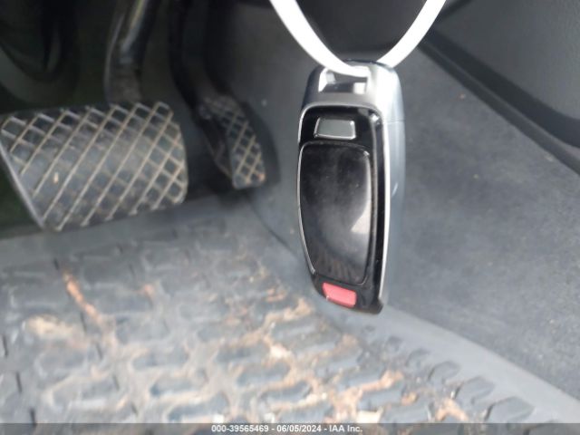 WA1FVAF16KD030658 Audi Q8 55 Premium
