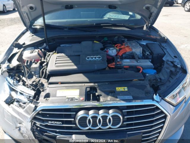 WAUUPBFF8HA069672 Audi A3 E-tron 1.4t Premium