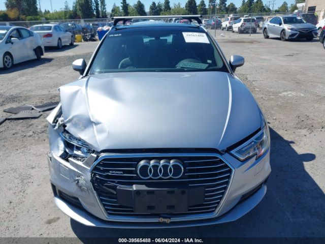 WAUUPBFF8HA069672 Audi A3 E-tron 1.4t Premium