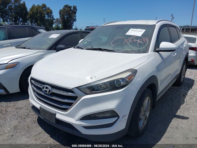 Hyundai TUCSON SE 2017 KM8J33A47HU580636 Image 2
