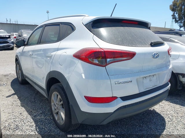 Hyundai TUCSON SE 2017 KM8J33A47HU580636 Image 3