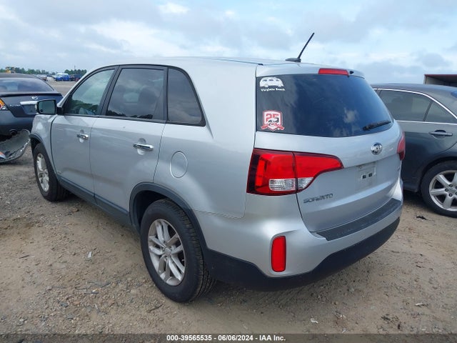 KIA SORENTO LX 2014 5XYKTCA62EG522232 Image 3