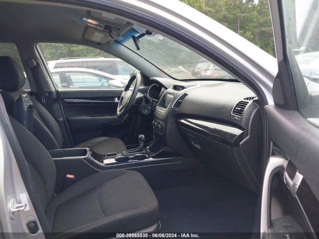 KIA SORENTO LX 2014 5XYKTCA62EG522232 Image 5