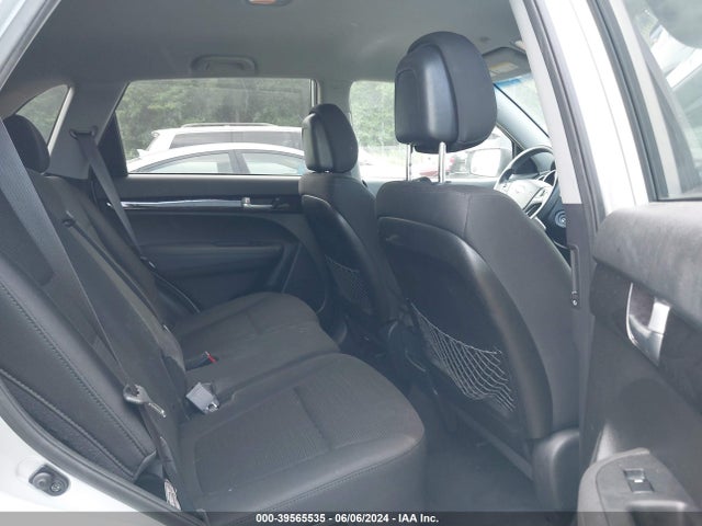 KIA SORENTO LX 2014 5XYKTCA62EG522232 Image 8