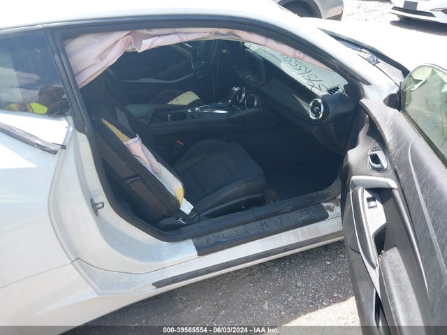 Chevrolet Camaro 1lt 2019 1G1FB1RX6K0110363 Image 5