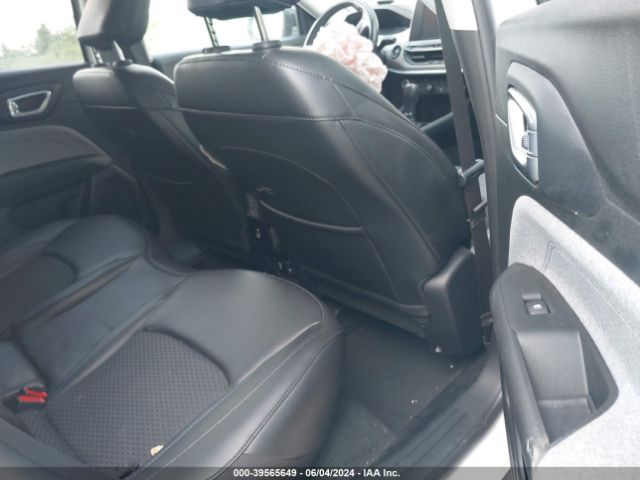 3C4NJDBB4NT124999 Jeep Compass Latitude 4x4